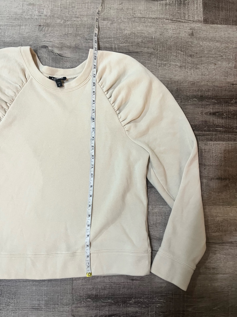 EXPRESS Ruched Sleeve Crew Neck Pullover Sweatshirt - Picture 8 of 9